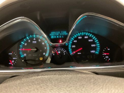Used 2015 Chevrolet Traverse LT image 2
