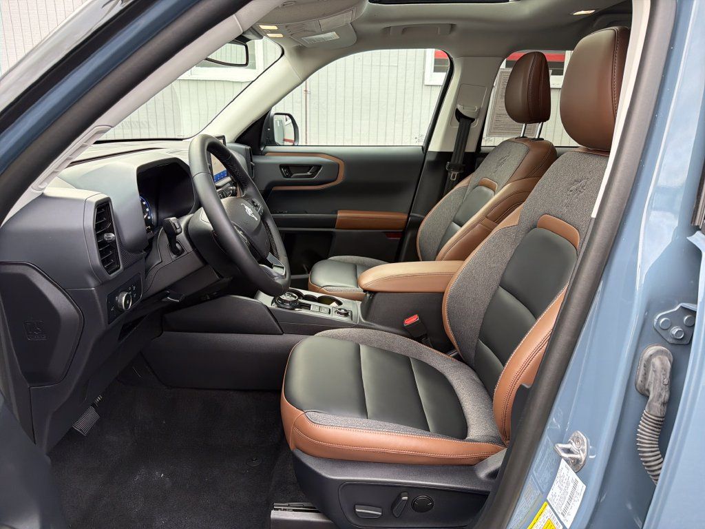 Used 2024 Ford Bronco Sport Outer Banks w/ Tech Package AWD/4WD image 10