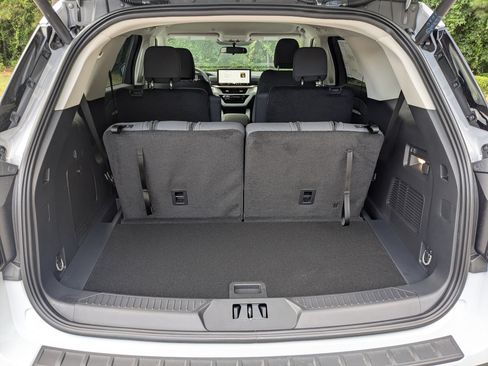 New 2026 Ford Explorer Active RWD image 26
