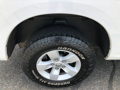 Used 2017 RAM 1500 Classic SLT image 11