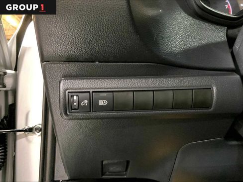 Certified 2025 Toyota Corolla SE image 34