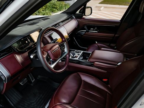 Used 2023 Land Rover Range Rover Long Wheelbase Autobiography image 38