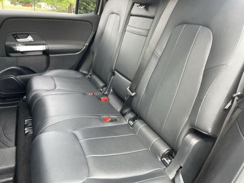 Used 2022 Mercedes-Benz EQB 350 4MATIC image 19