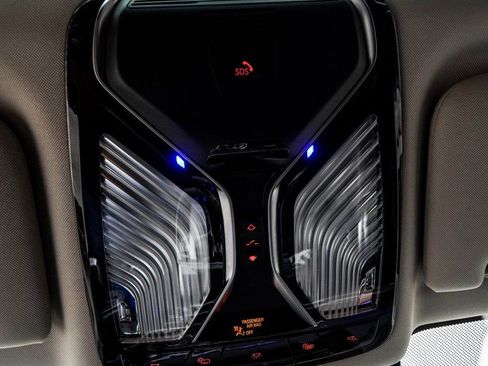 Used 2020 BMW 740i xDrive w/ Cold Weather Package image 31