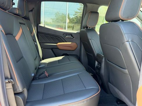 New 2026 GMC Canyon AT4 w/ AT4 Premium Package AWD/4WD image 34