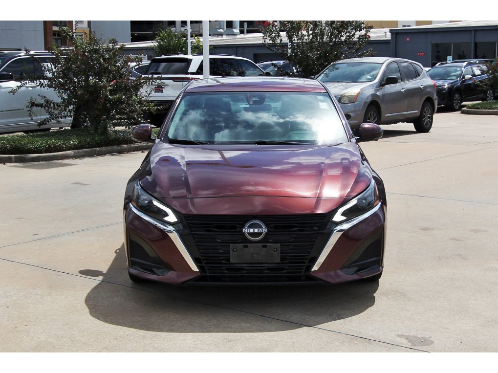 Used 2023 Nissan Altima 2.5 SL FWD image 2