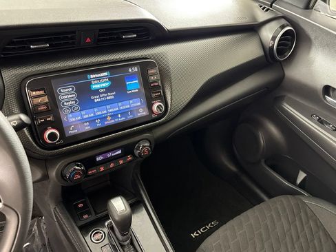 Used 2022 Nissan Kicks SV FWD image 30