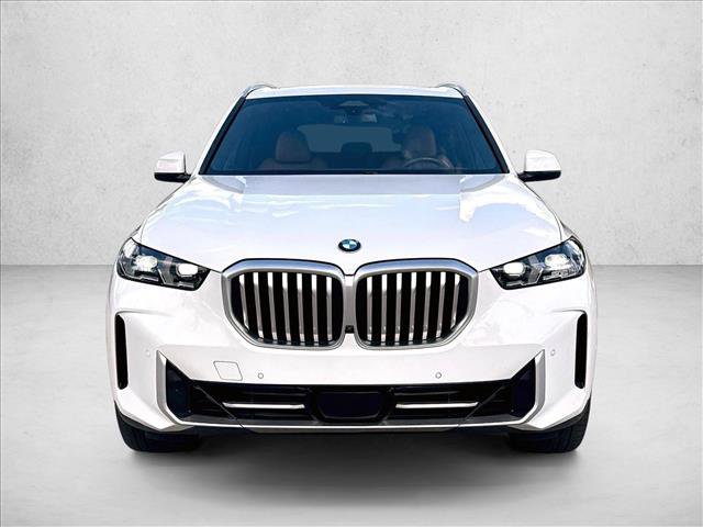 Certified 2024 BMW X5 sDrive40i w/ Premium Package RWD image 3