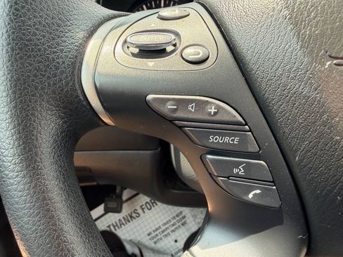 Used 2020 Nissan Pathfinder S AWD/4WD image 20