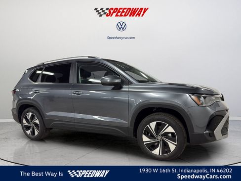 New 2026 Volkswagen Taos SE AWD/4WD image 1