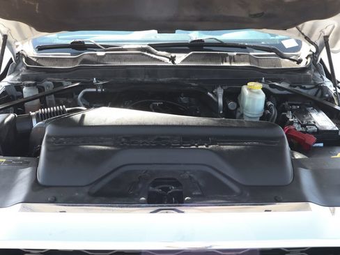 Used 2020 RAM 5500 Tradesman RWD image 11