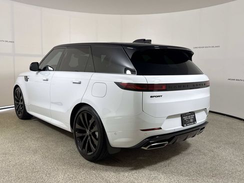 Used 2025 Land Rover Range Rover Sport Dynamic SE AWD/4WD image 3