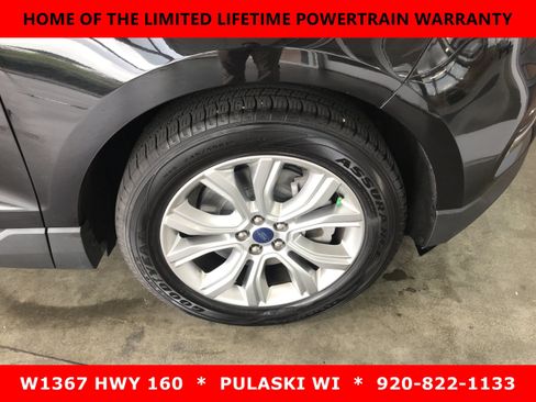 Used 2022 Ford Edge Titanium AWD/4WD image 3