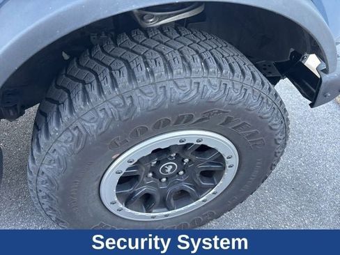 Used 2023 Ford Bronco Outer Banks w/ Sasquatch Package AWD/4WD image 27