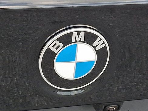 Certified 2025 BMW 330i xDrive Sedan w/ Convenience Package image 21