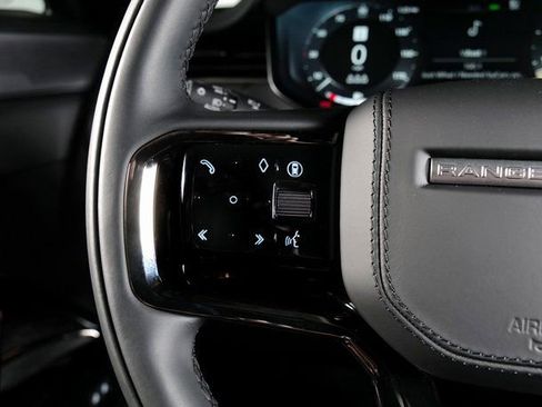 Used 2025 Land Rover Range Rover Sport Dynamic SE image 17