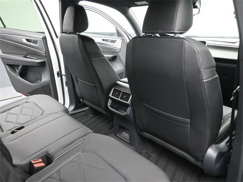 New 2026 Volkswagen Atlas Cross Sport SE image 29