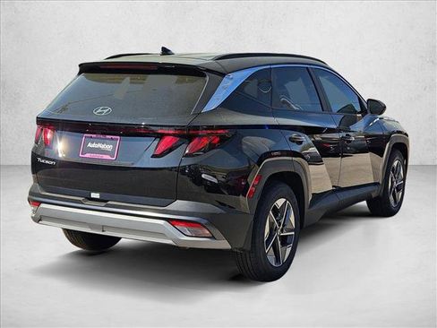 New 2026 Hyundai Tucson SEL FWD image 2