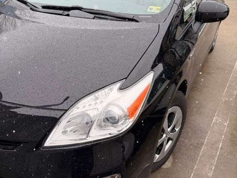 Used 2013 Toyota Prius Four w/ Deluxe Solar Roof Pkg image 2