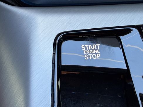 Used 2025 BMW X3 xDrive30i w/ Premium Package image 26