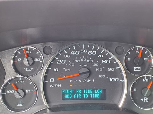 Used 2019 Chevrolet Express 3500 w/ Power Convenience Package image 16