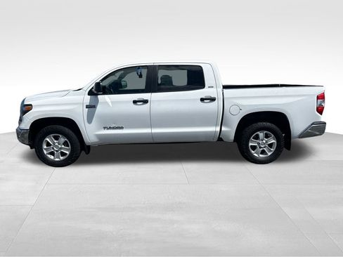 Certified 2018 Toyota Tundra SR5 w/ SR5 Upgrade Package AWD/4WD image 2
