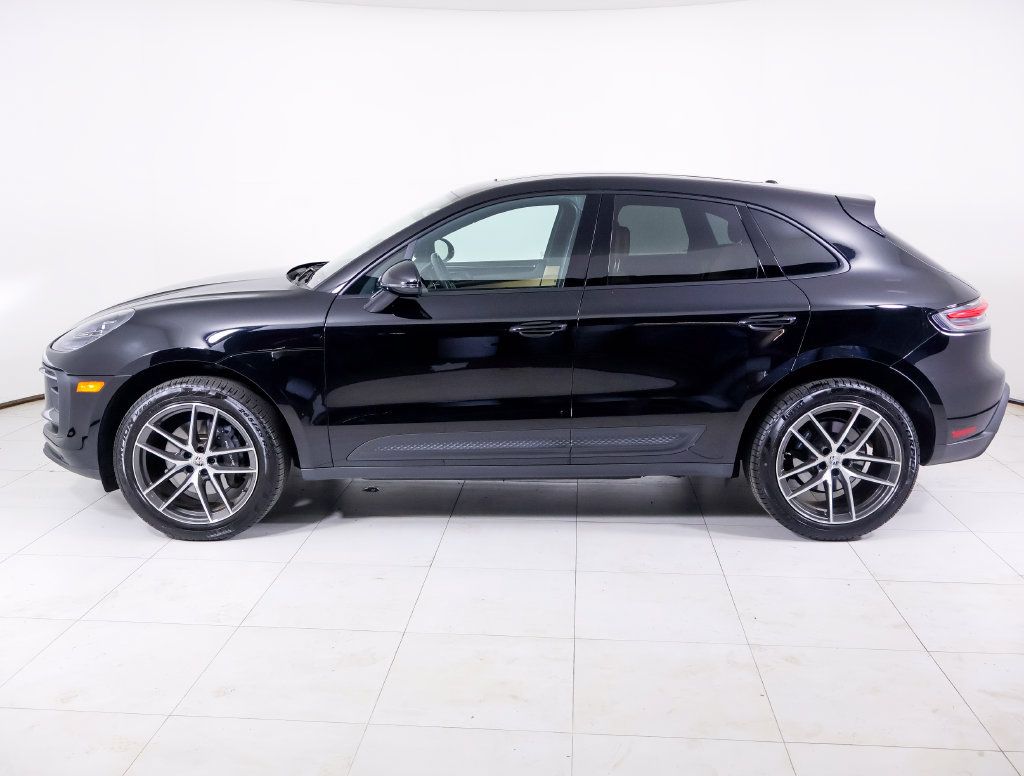 Certified 2026 Porsche Macan AWD/4WD image 2