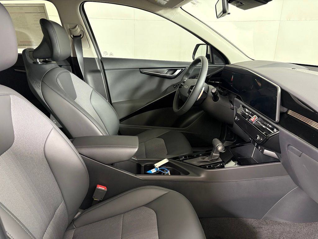 New 2026 Kia Niro EX FWD image 14