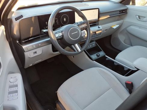 Used 2024 Hyundai Kona SEL w/ Convenience Package image 12
