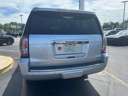 Used 2020 GMC Yukon XL Denali AWD/4WD image 8