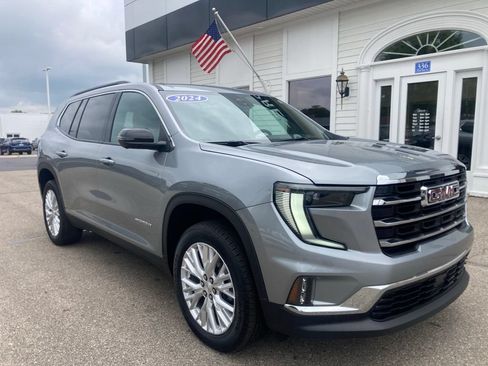 Certified 2024 GMC Acadia Elevation w/ Luxury Package AWD/4WD image 3