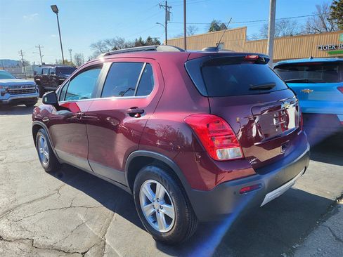 Used 2016 Chevrolet Trax LT w/ LT Convenience Package image 5