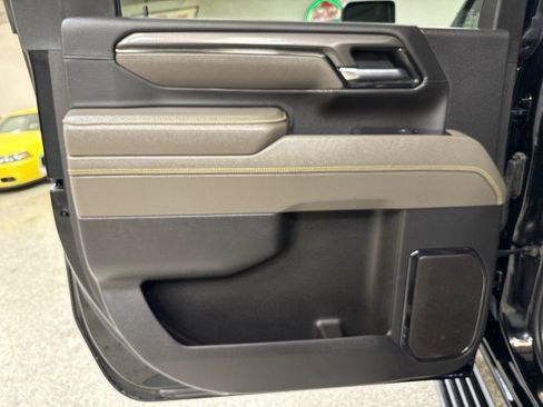 Used 2024 Chevrolet Silverado 2500 ZR2 w/ Technology Package image 44