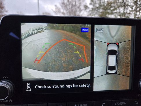 Used 2024 Nissan Sentra SR w/ SR Premium Package image 42