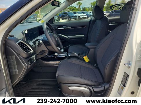 New 2026 Kia Seltos S FWD image 19
