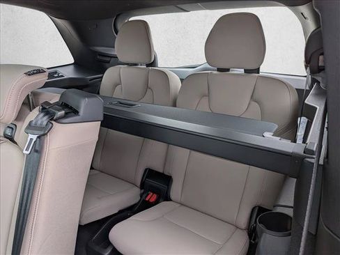 New 2026 Volvo XC90 B5 Plus w/ Protection Package AWD/4WD image 18
