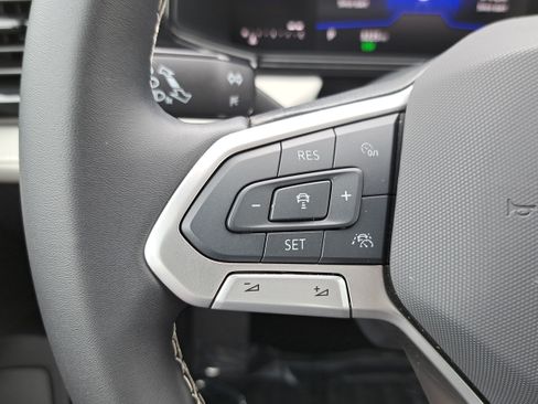 Used 2025 Volkswagen Taos S AWD/4WD image 16