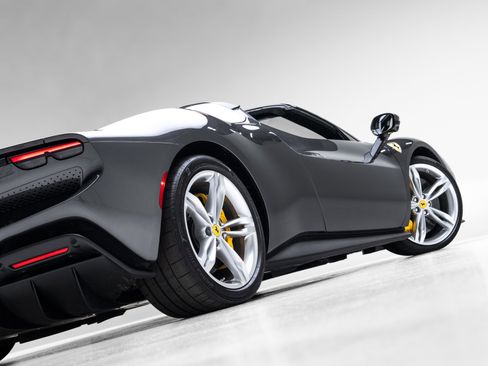 Used 2025 Ferrari 296 GTS image 43