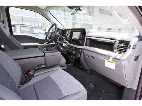 New 2025 Ford F550 2WD Regular Cab Super Duty w/ XLT Value Package image 9