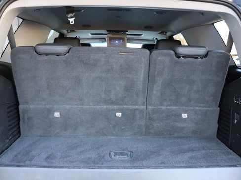 Used 2019 Cadillac Escalade Premium Luxury image 29