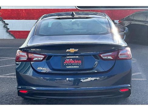 Used 2022 Chevrolet Malibu LT image 4