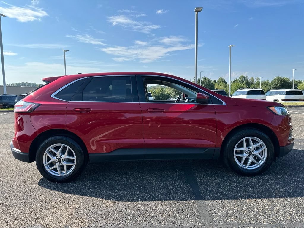 Used 2023 Ford Edge SEL AWD/4WD image 13