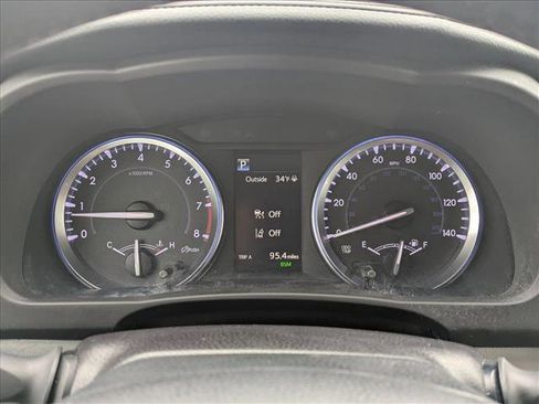 Used 2018 Toyota Highlander XLE image 11