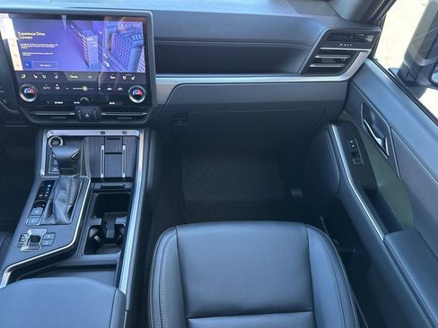 Used 2025 Lexus GX 550 image 29