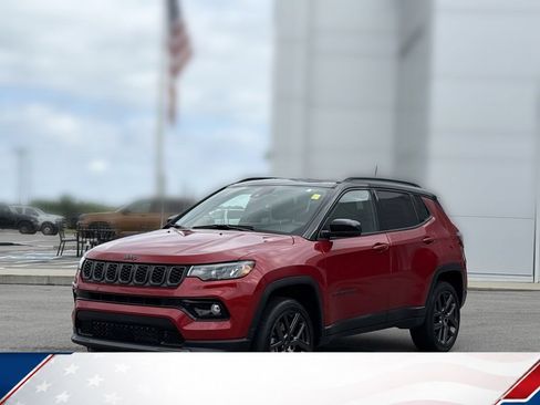 Used 2025 Jeep Compass Limited w/ Sun & Sound Group AWD/4WD image 2