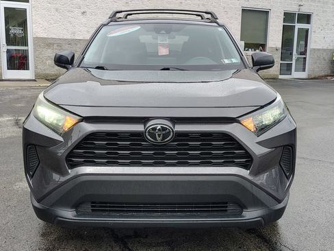 Used 2019 Toyota RAV4 LE w/ Carpet Mat Package FWD image 3