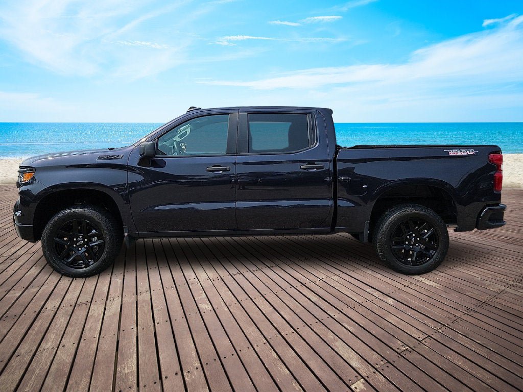 Used 2024 Chevrolet Silverado 1500 Custom Trail Boss w/ LPO, Dark Essentials Package AWD/4WD image 7