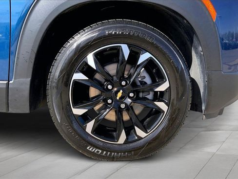 Used 2021 Chevrolet TrailBlazer LT w/ Convenience Package image 32
