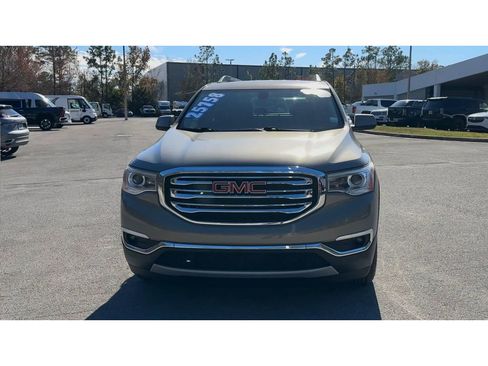 Used 2019 GMC Acadia SLT image 3