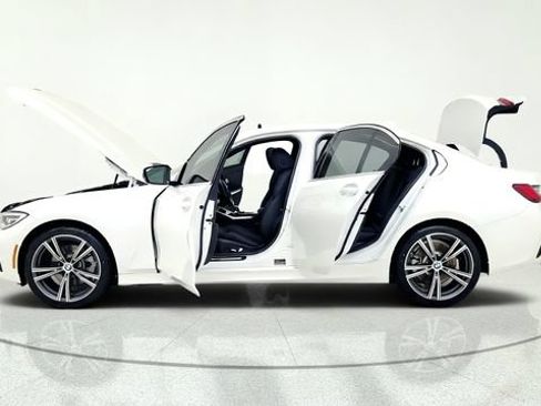 Used 2020 BMW 330i Sedan w/ Convenience Package RWD image 15
